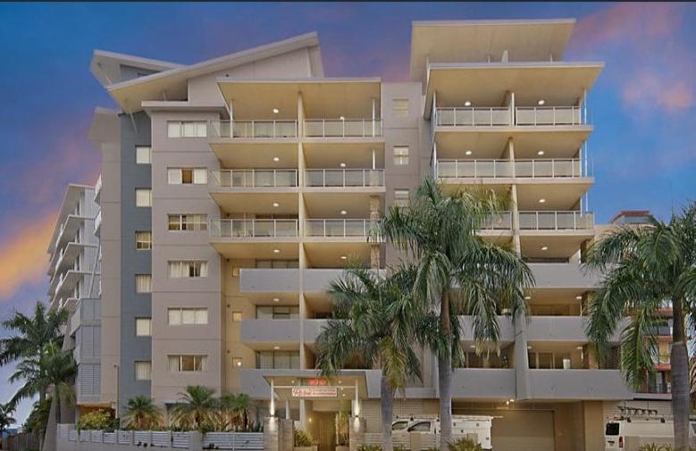 Redvue Holiday Apartments Redcliffe Exterior photo