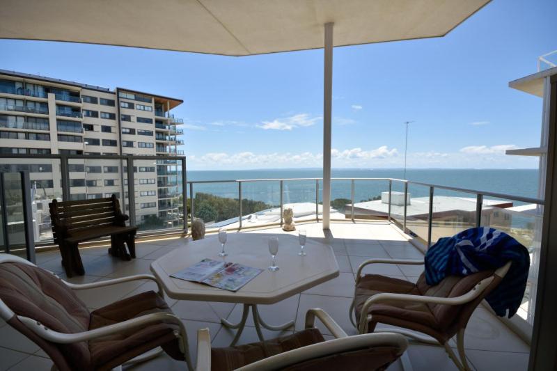 Redvue Holiday Apartments Redcliffe Exterior photo