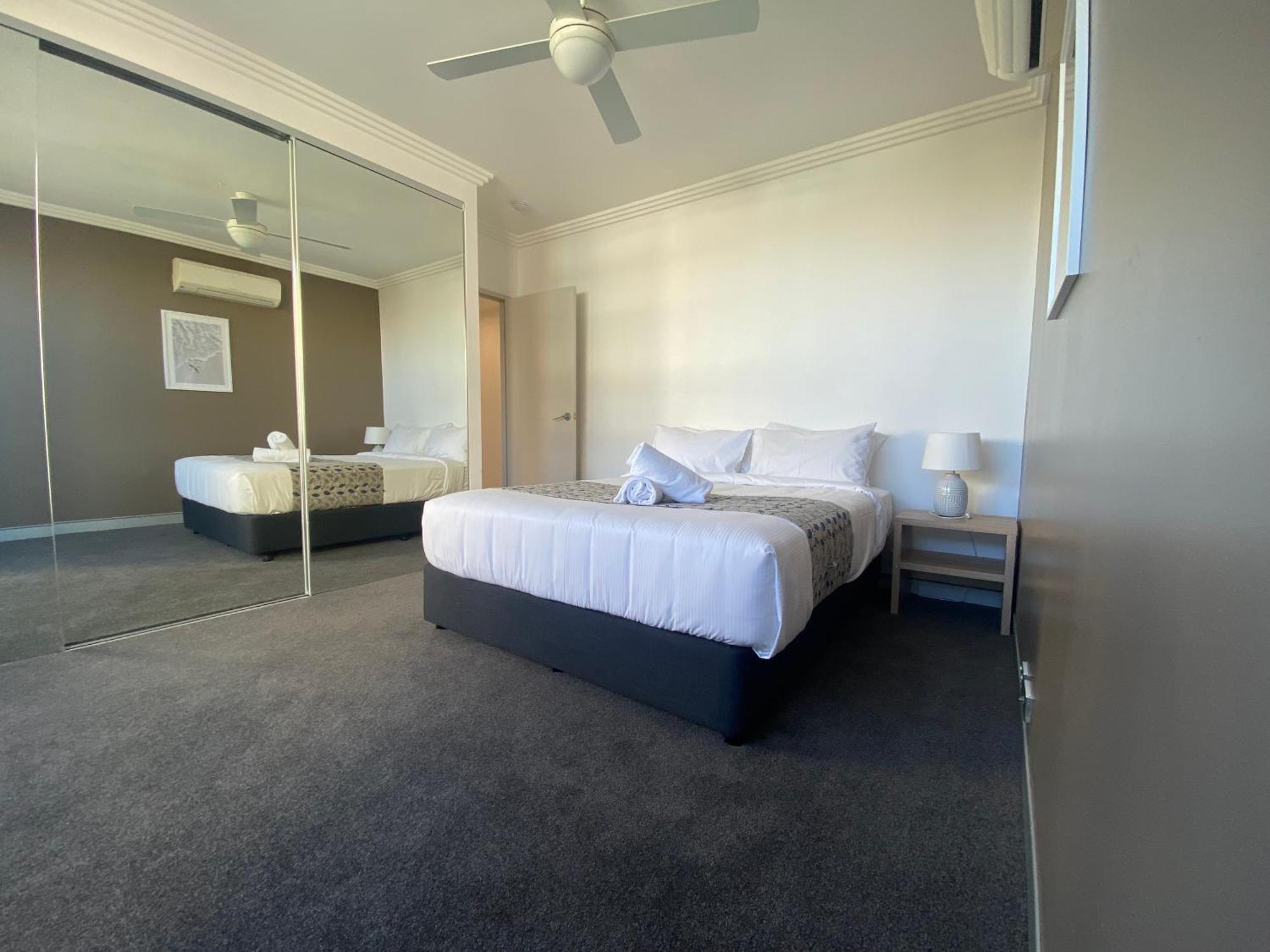 Redvue Holiday Apartments Redcliffe Exterior photo