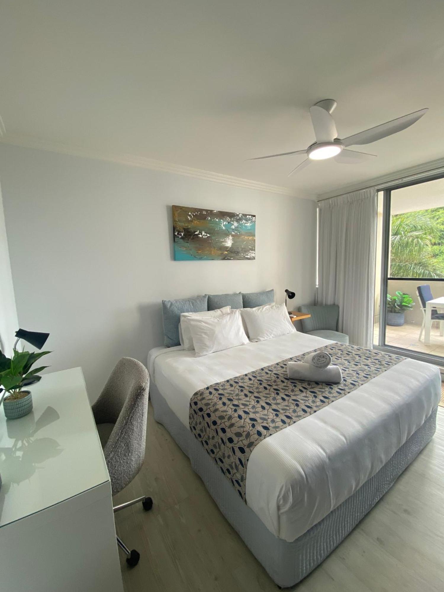 Redvue Holiday Apartments Redcliffe Exterior photo